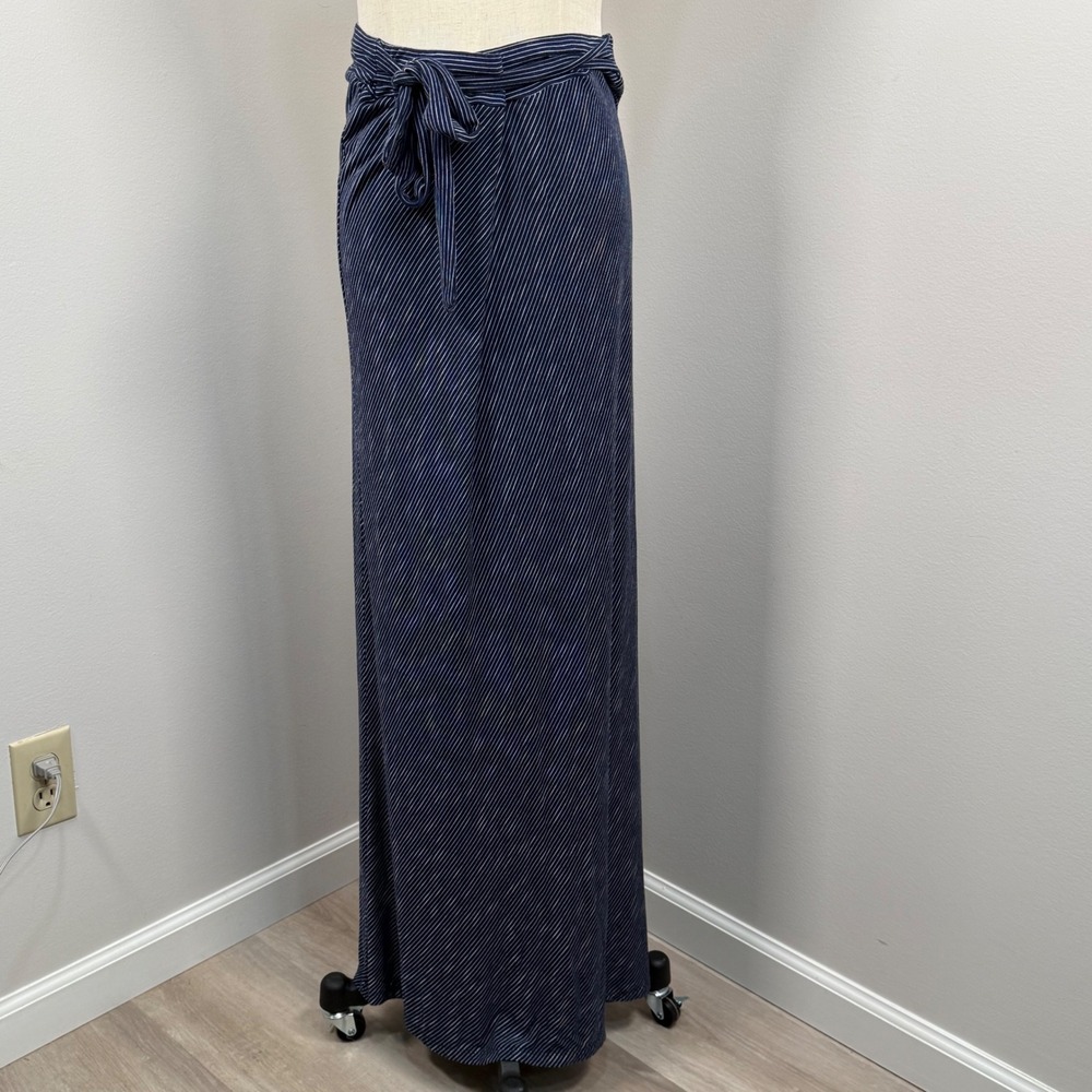 Westport Women L Maxi Skirt Navy Blue Pinstripe Wrap Tie Jersey Stretch Nautical